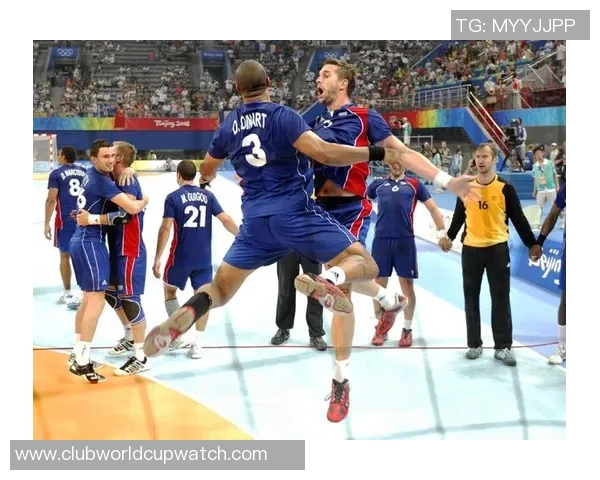 2017年男篮对抗立陶宛精彩回顾与赛场瞬间分析